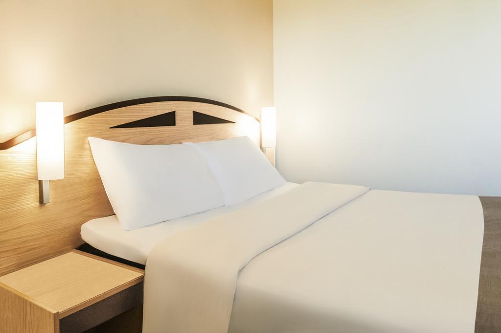 Hotel Ibis Wellingborough Zewnętrze zdjęcie