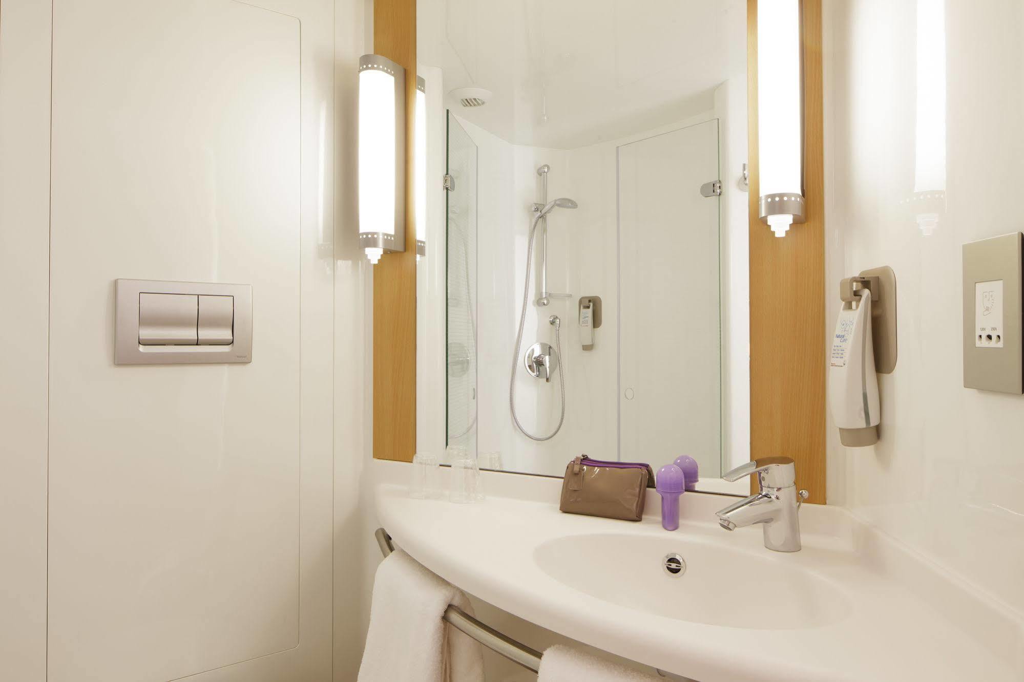 Hotel Ibis Wellingborough Zewnętrze zdjęcie